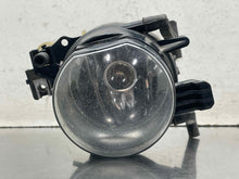 Load image into Gallery viewer, FOG LAMP LIGHT 750i 750il 750LI 760li 06-08 Bumper Mounted Right - NW524949