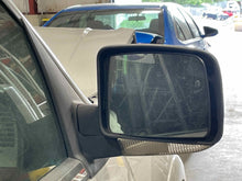 Load image into Gallery viewer, Side View Door Mirror Lincoln Navigator 2003 - NW532886