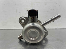 Load image into Gallery viewer, Fuel Pump CT6 2017 - NW554956