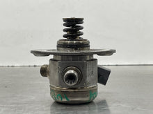 Load image into Gallery viewer, FUEL PUMP 550i 550i Gt 650i 750 HYBRID 750i 750il Active 7 Alpina 08-15 - NW577091