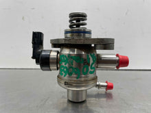 Load image into Gallery viewer, Fuel Pump Cadillac XT5 2021 - NW588206