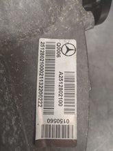 Load image into Gallery viewer, TRANSFER CASE ML320 ML350 ML550 E320 E350 GL450 06 07 08 09 - 12 - NW539013