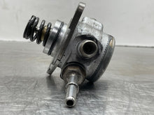 Load image into Gallery viewer, FUEL PUMP Infiniti Q50 Q60 2016 16 2017 17 2018 18 2019 19 - NW639635