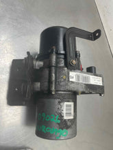 Load image into Gallery viewer, Power Steering Pump Dodge Durango 2011 - NW674778