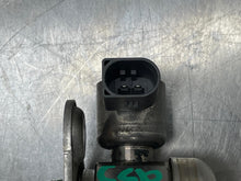 Load image into Gallery viewer, FUEL PUMP C250 C300 C350 C43 C63 E300 E350 E400 E550 GLC250d 15-20 - NW704056