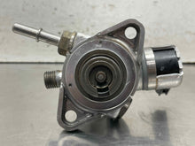 Load image into Gallery viewer, FUEL PUMP Infiniti Q50 Q60 2016 16 2017 17 2018 18 2019 19 - NW704367