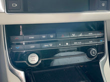 Load image into Gallery viewer, FRONT TEMPERATURE CONTROLS Jaguar XF XFR 2016 16 2017 17 - NW548377