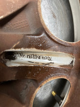 Load image into Gallery viewer, WHEEL Mercedes C220 C280 C230 1994 94 1995 95 96 97 - NW557782