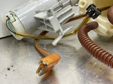 Load image into Gallery viewer, Fuel Pump Audi A8 Phaeton 2003 03 2004 04 2005 05 Left - NW361976