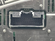 Load image into Gallery viewer, Speedometer Cluster Lincoln MKT 2010 - NW558155