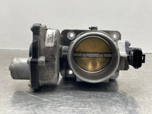 Load image into Gallery viewer, Throttle Body Lincoln MKT 2010 - NW557949