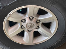 Load image into Gallery viewer, WHEEL RIM Sequoia Tundra 05-07 16x7 ALLOY - NW560271