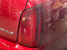 Load image into Gallery viewer, TAIL LIGHT LAMP ASSEMBLY Deville DHS DTS 00 01 02 03 04 05 Right - NW561633