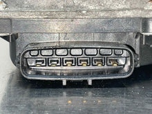 Load image into Gallery viewer, THROTTLE BODY Volvo S60 XC70 V70 2008 08 2009 09 2010 10 2011 11 - NW562858