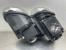 Load image into Gallery viewer, Headlight Lamp Assembly 2006 - NW564620