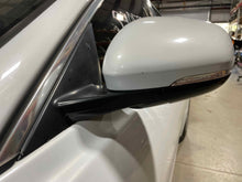 Load image into Gallery viewer, Side View Door Mirror Jaguar XE 2017 - NW476965
