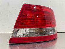 Load image into Gallery viewer, OUTER TAIL LIGHT LAMP Saab 9-3 03 04 05 06 07 Right - NW567505