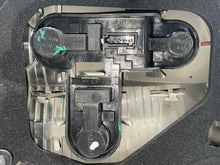 Load image into Gallery viewer, OUTER TAIL LIGHT LAMP Saab 9-3 03 04 05 06 07 Right - NW567505