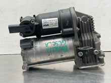 Load image into Gallery viewer, SUSPENSION AIR COMPRESSOR PUMP Gl350 Gl450 Gl550 GL63 12-19 - NW574137