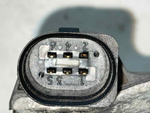 Load image into Gallery viewer, THROTTLE BODY AUDI A4 A6 S4 00 01 02 03 - 06 2.7 TURBO - NW594970