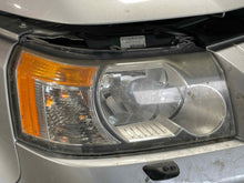 Load image into Gallery viewer, HEADLIGHT LAMP ASSEMBLY Land Rover LR2 08 09 10 Right - NW599204