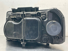 Load image into Gallery viewer, HEADLIGHT LAMP ASSEMBLY Land Rover LR2 08 09 10 Right - NW599204