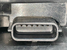 Load image into Gallery viewer, THROTTLE BODY Infiniti G37 G35 370Z Q60 2007 07 2008 08 09 - 14 Right - NW577563