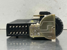 Load image into Gallery viewer, Temperature Controls MERCEDES 380 1984 - NW631012