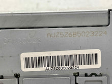 Load image into Gallery viewer, Radio Audi TT 2001 01 2002 02 2003 03 AM FM CD - NW637908