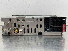 Load image into Gallery viewer, Radio Audi TT 2001 01 2002 02 2003 03 AM FM CD - NW637908