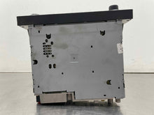 Load image into Gallery viewer, Radio Audi TT 2001 01 2002 02 2003 03 AM FM CD - NW637908