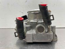Load image into Gallery viewer, THROTTLE BODY Hyundai Genesis 09 10 11 12 13 14 - NW578268