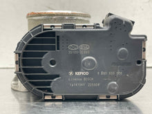Load image into Gallery viewer, THROTTLE BODY Hyundai Genesis 09 10 11 12 13 14 - NW578268