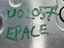 Load image into Gallery viewer, Radio E-PACE 2020 - NW645006