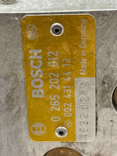 Load image into Gallery viewer, ABS PUMP MERCEDES 300D 300E 500SEL 600SEL 1990 - 95 - NW654251
