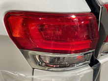 Load image into Gallery viewer, Tail Lamp Light GRAND CHEROKEE 2019 - NW651560
