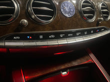 Load image into Gallery viewer, Temperature Controls Mercedes-Benz SL500 2016 - NW580495