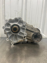 Load image into Gallery viewer, Transfer Case Dodge Durango 2018 - NW657524
