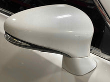 Load image into Gallery viewer, SIDE VIEW DOOR MIRROR GS200T GS300 GS350 GS450H 2014-2019 Right - NW658178