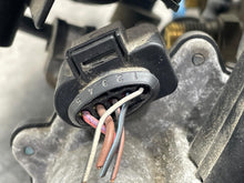 Load image into Gallery viewer, INTAKE MANIFOLD TT Passat Golf Jetta 05 06 07 08 09 10 - NW658074
