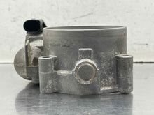 Load image into Gallery viewer, THROTTLE BODY Audi A6 RS4 A8 A6 01 02 03 04 05 06 - 09 - NW658809