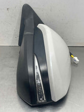 Load image into Gallery viewer, SIDE VIEW DOOR MIRROR Toyota Highlander 14 15 16 17 18 19 Left - NW660805