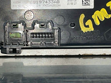 Load image into Gallery viewer, Temperature Controls Jeep Wrangler 2015 - NW685427