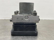 Load image into Gallery viewer, ABS Pump CT6 2017 - NW582235