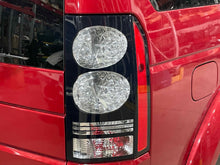 Load image into Gallery viewer, TAIL LIGHT LAMP ASSEMBLY Land Rover LR4 14 15 16 Right - NW583250