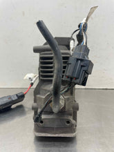 Load image into Gallery viewer, AIR RIDE COMPRESSOR LR3 LR4 Range Rover Sport 2005-2014 - NW583378