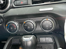 Load image into Gallery viewer, Temperature Controls 124 SPIDER 2019 - NW584511