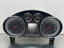 Load image into Gallery viewer, Speedometer Cluster CASCADA 2018 - NW584672