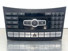 Load image into Gallery viewer, RADIO Mercedes-Benz CLS550 CLS63 2012 12 - NW587017