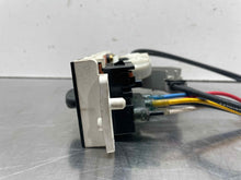 Load image into Gallery viewer, Temperature Controls Ford Mustang 2001 - NW586818
